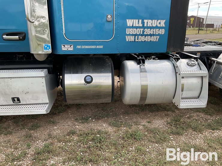 2020-peterbilt-579-image-16
