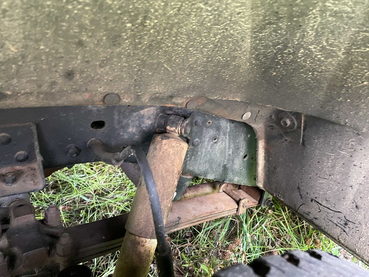 #8043-•-1981-chevy-custom-deluxe-30-truck-(has-wi-title)-image-13