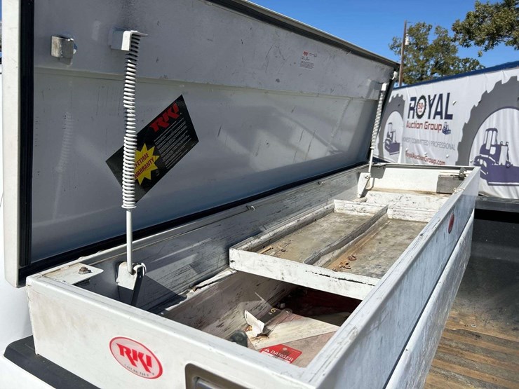 2016-chevrolet-silverado-2500-image-26