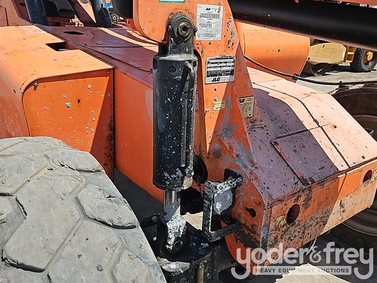 2018-sky-trak-6042-image-10