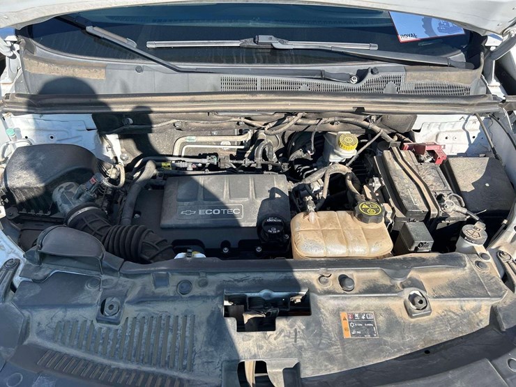 2017-chevrolet-trax-ls-suv-image-7