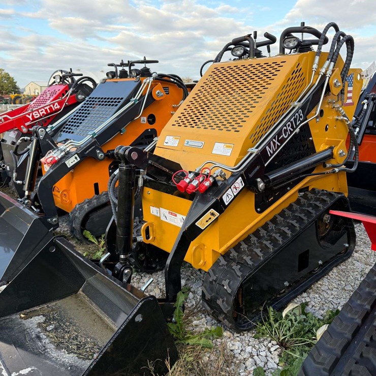 AGT MX-CRT23 Mini Track Loader
