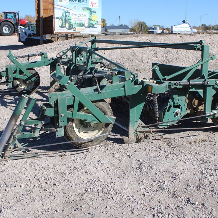 2003 JOHN DEERE 8000