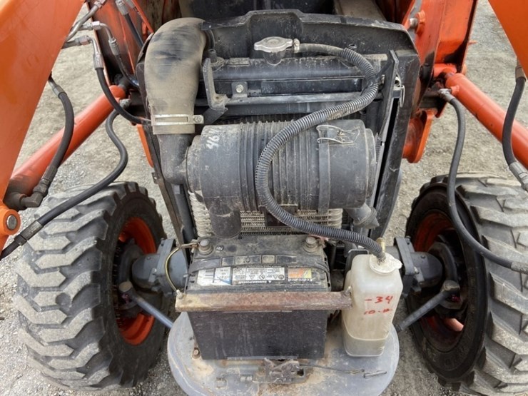 2010-kubota-l3200-image-30
