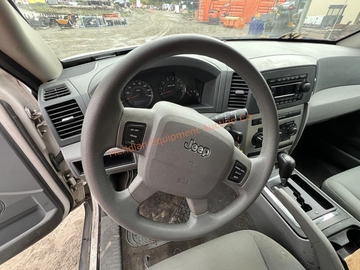 2005-jeep-grand-cherokee-image-27