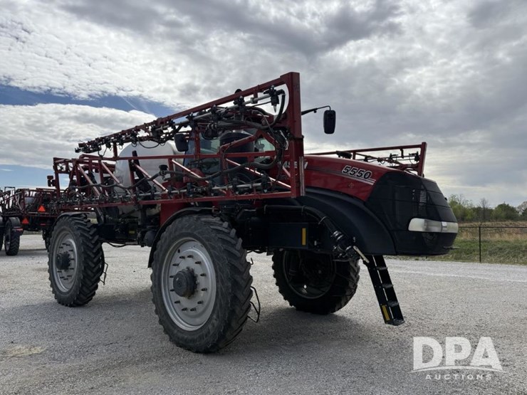 2020-case-ih-trident-5550-image-7