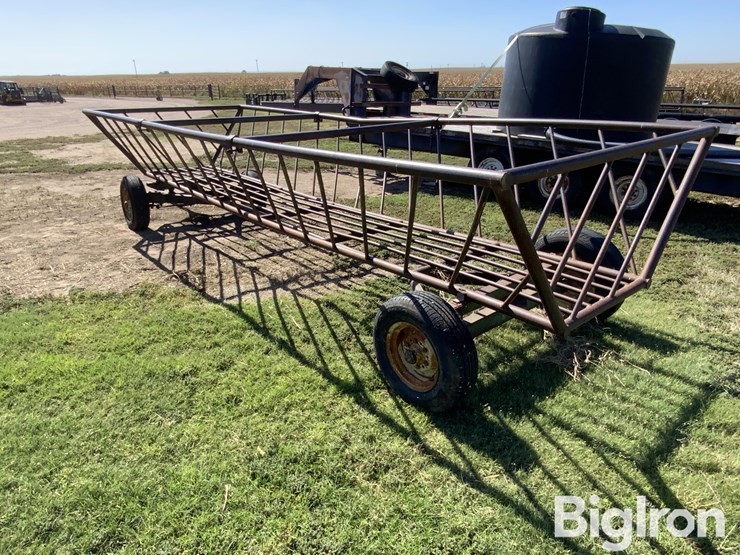 blattner-3-bale-hay-feeder-wagon-image-7