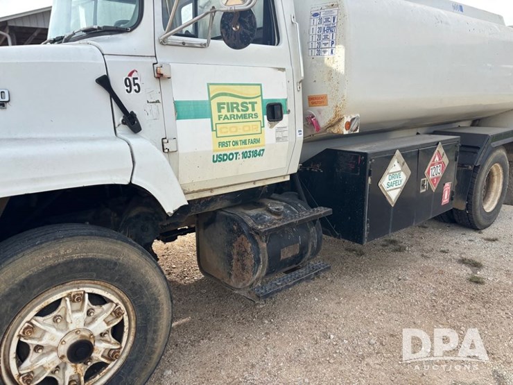 1994-ford-l8000-image-15