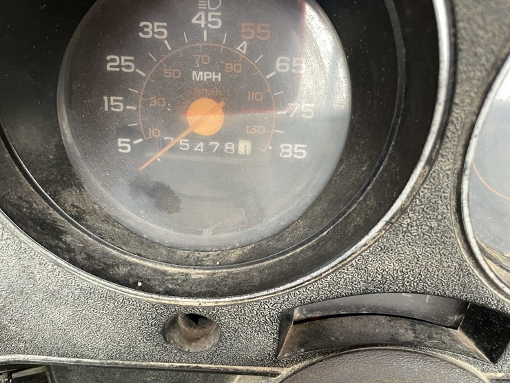 #8043-•-1981-chevy-custom-deluxe-30-truck-(has-wi-title)-image-41