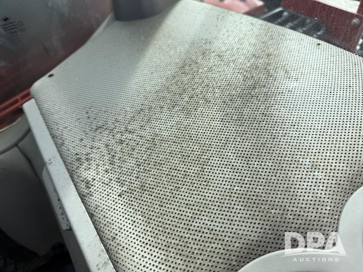 2020-case-ih-trident-5550-image-67