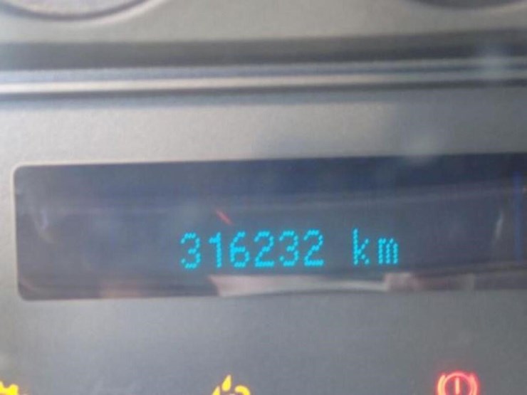 2013-ford-f750-image-12