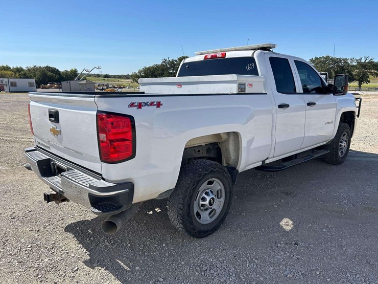 2016-chevrolet-silverado-2500-image-3