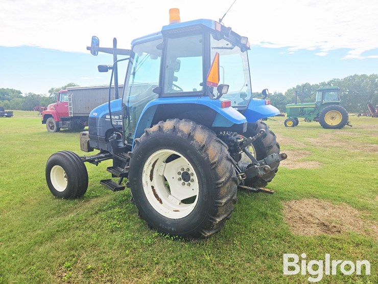 2002-new-holland-ts100-image-7