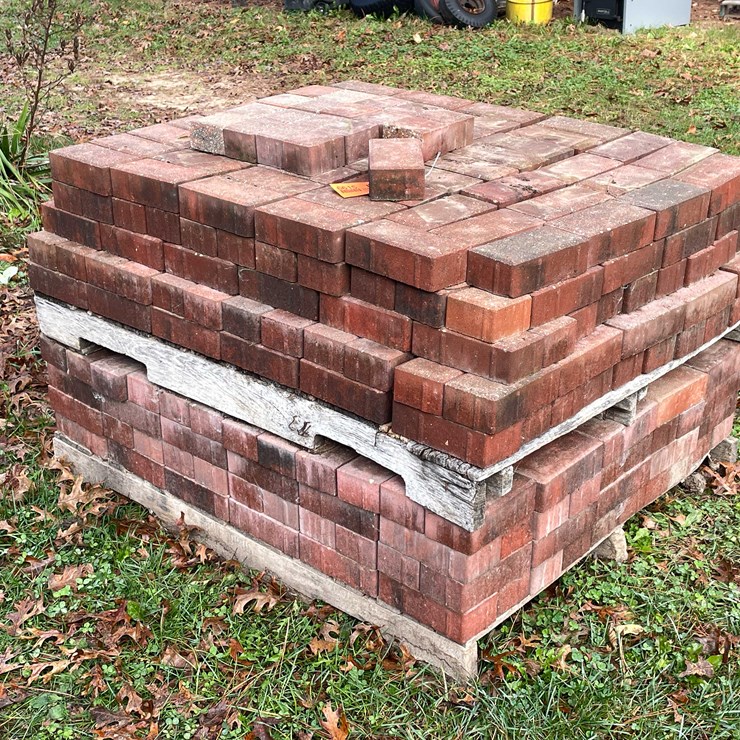 #6615 • Red and Black Patio Pavers