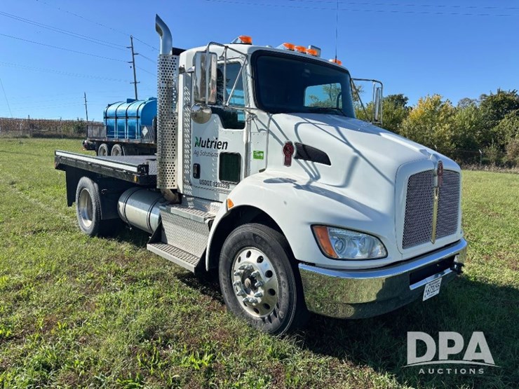 2013-kenworth-t370-image-1