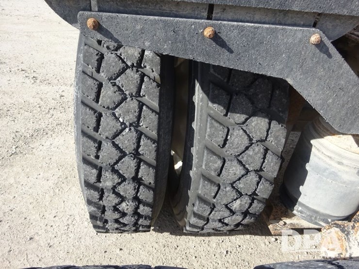 2007-volvo-vnl-day-cab-truck-(pz13987,-unit-110)-image-55