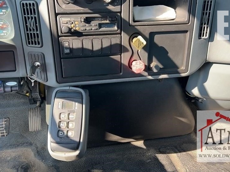 2007-international-workstar-7300-image-9