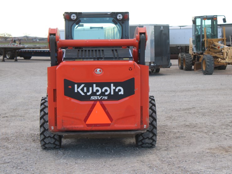 2023-kubota-ssv75-image-8