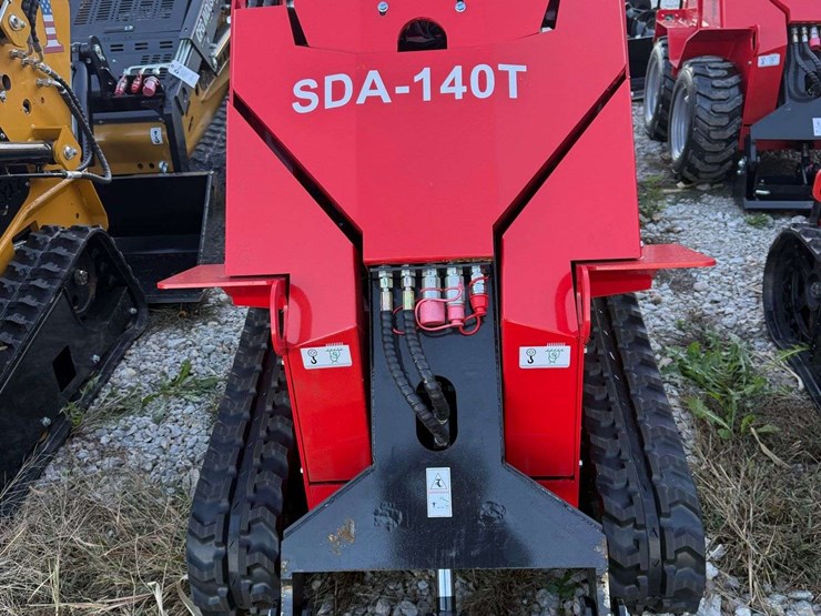 agt-sda-140t-mini-track-loader-image-4