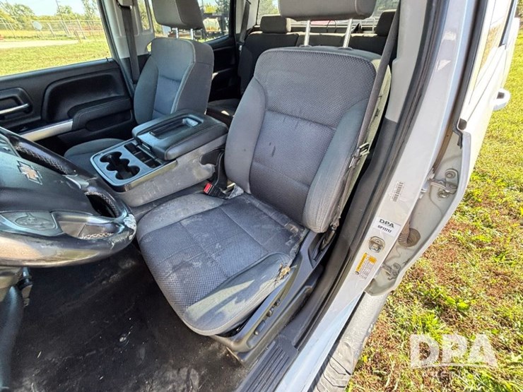 2018-chevrolet-silverado-image-69