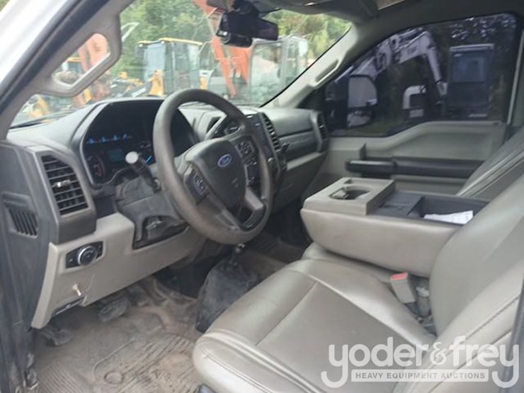 2017-ford-f250-xl-image-3