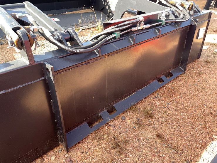 #4079-•-84"-smooth-faced-grapple-bucket-attachment-image-4