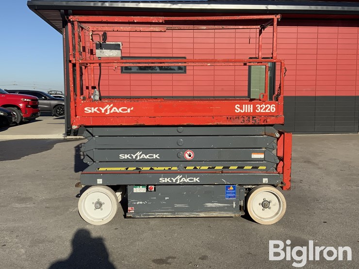 2014-skyjack-sjiii3226-image-8