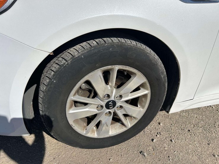 2018-kia-optima-sedan-image-24