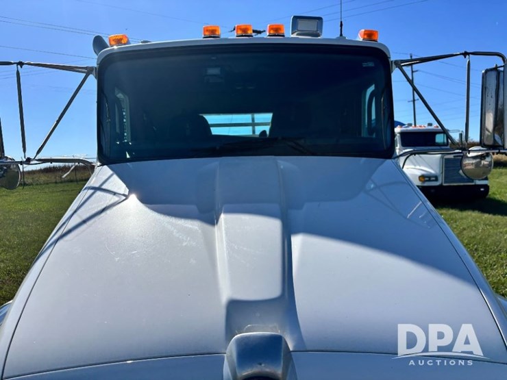 2013-kenworth-t370-image-18