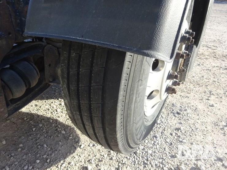 2018-freightliner-coronado-day-cab-glider-truck-(pz13996,-unit-773)-image-51