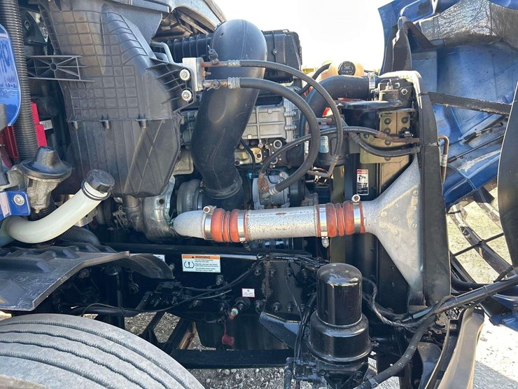 2021-freightliner-cascadia-116-image-9