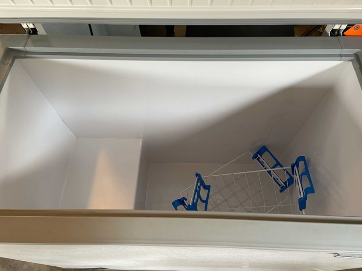 #6619-•-chest-freezer-image-11