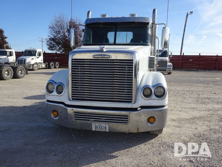 2016-freightliner-coronado-day-cab-glider-truck-(pz13983,-unit-716)-image-5