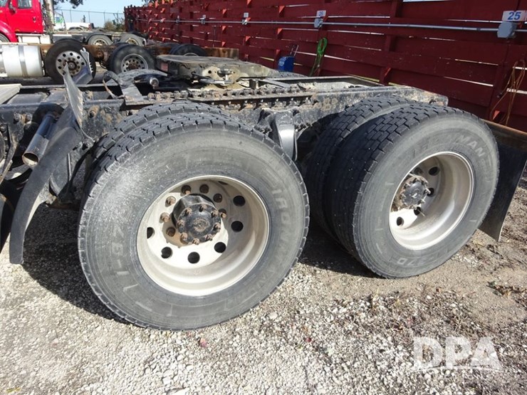 2018-freightliner-cascadia-day-cab-truck-(pz13986,-unit-405)-image-41