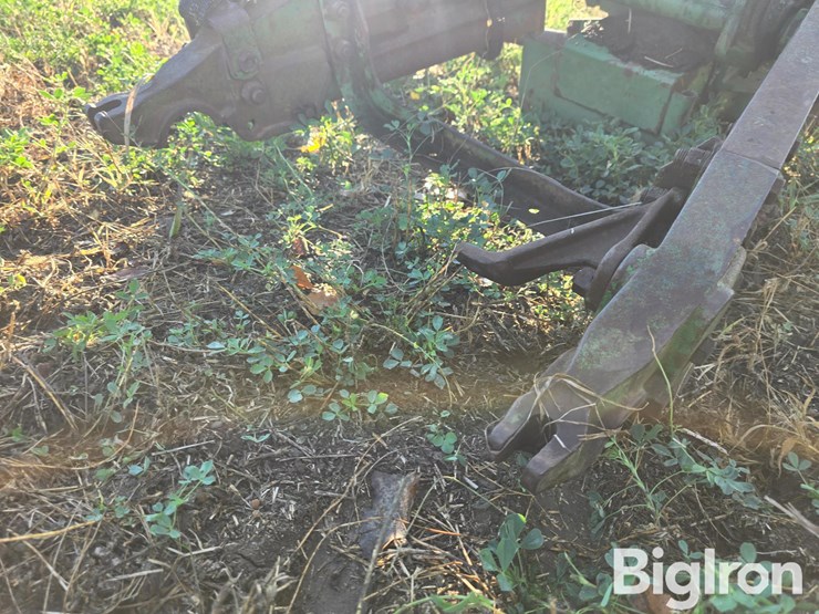 john-deere-7-image-12