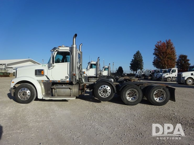 2018-freightliner-coronado-day-cab-glider-truck-(pz13996,-unit-773)-image-31