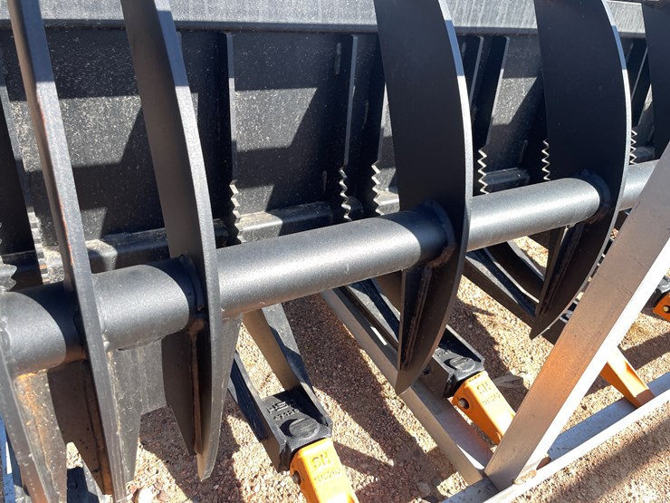 #4102-•-78"-heavy-brush-grapple-bucket-attachment-image-4