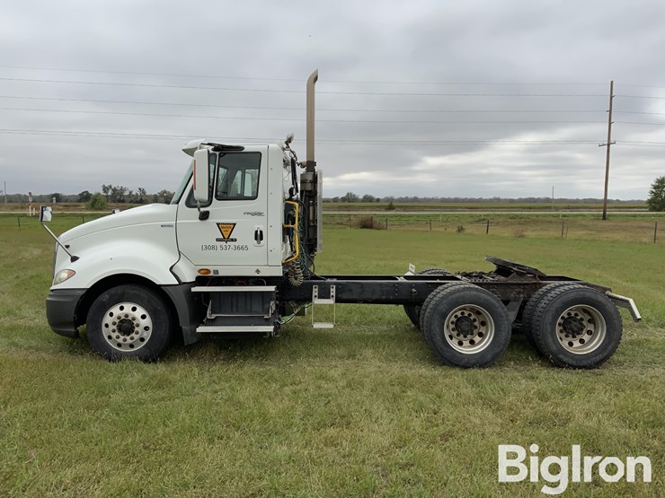 2010-international-prostar-image-8