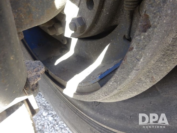 2017-freightliner-coronado-day-cab-glider-truck-(pz13993,-unit-725)-image-61