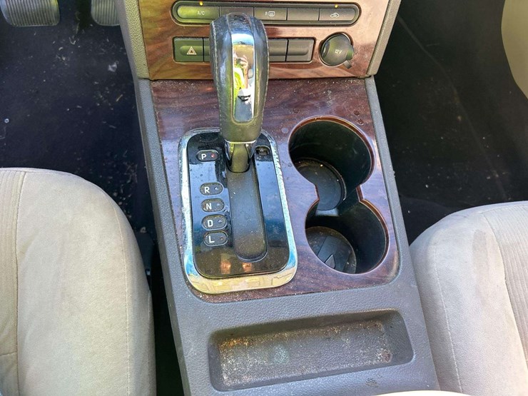 2008-ford-taurus-sel-sedan-image-16