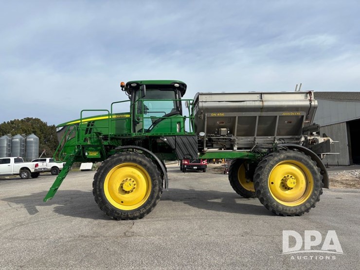 2019-john-deere-r4038-image-3