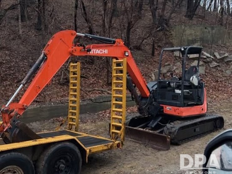 2013-hitachi-zx50u-image-3