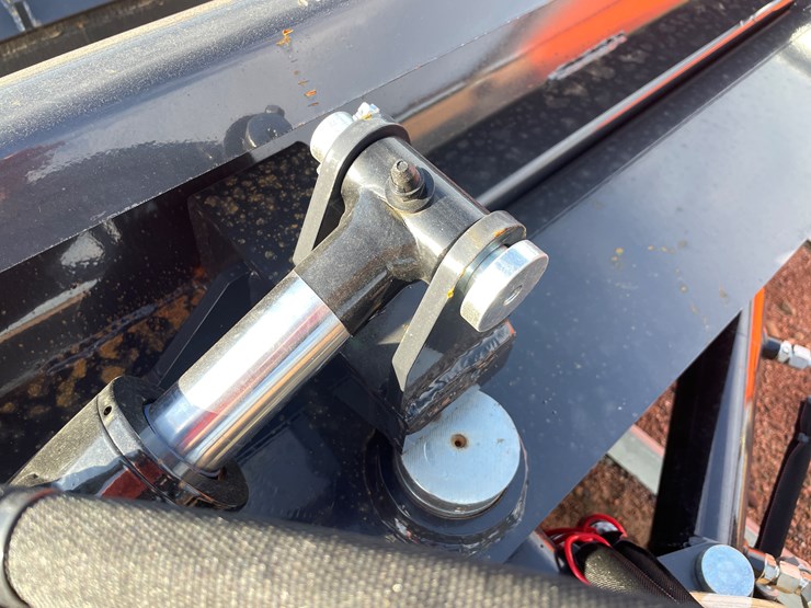 #4053-•-wolverine-84"-dozer-blade-attachment-image-8