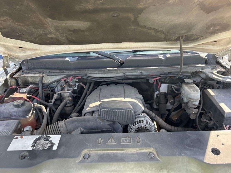 2012-chevrolet-silverado-2500-image-8