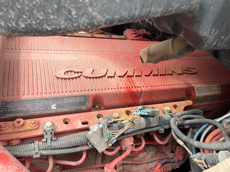 #1002-•-2021-international-semi-tractor-(has-mi-title)-image-43