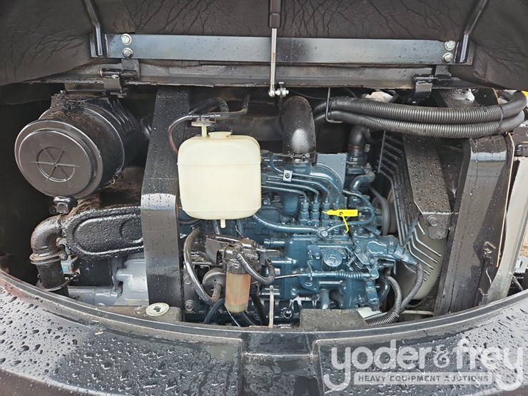 2012-kubota-kx161-image-29