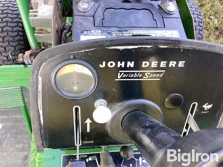john-deere-110-image-17