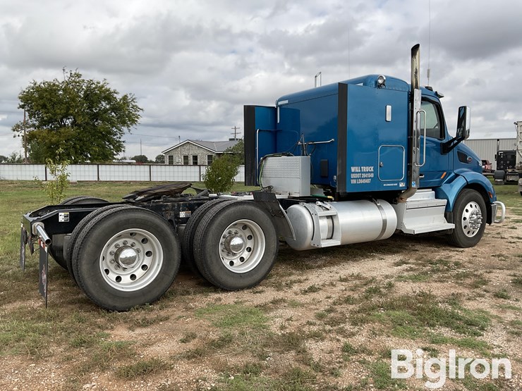 2020-peterbilt-579-image-5