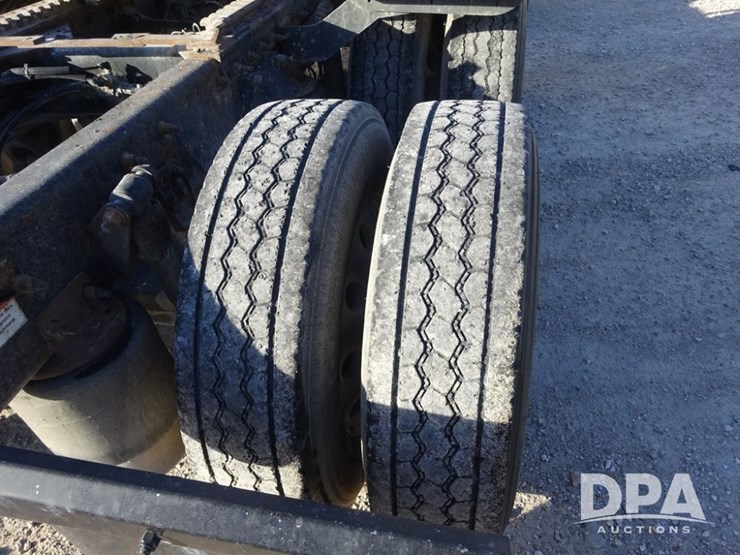 2018-freightliner-coronado-day-cab-glider-truck-(pz13996,-unit-773)-image-44