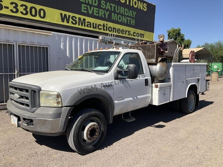 2005-ford-f550-image-2